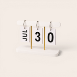 Flip Calendar — White